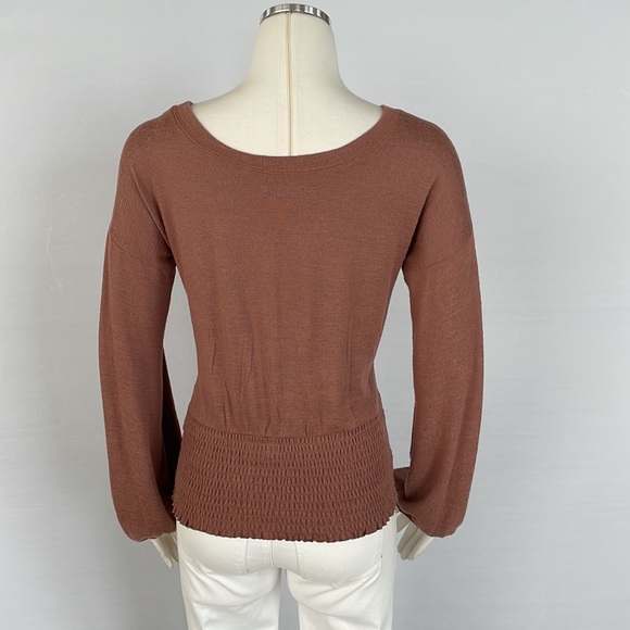 NWOT Abercrombie and Fitch Top X Small Taupe - Picture 10 of 11